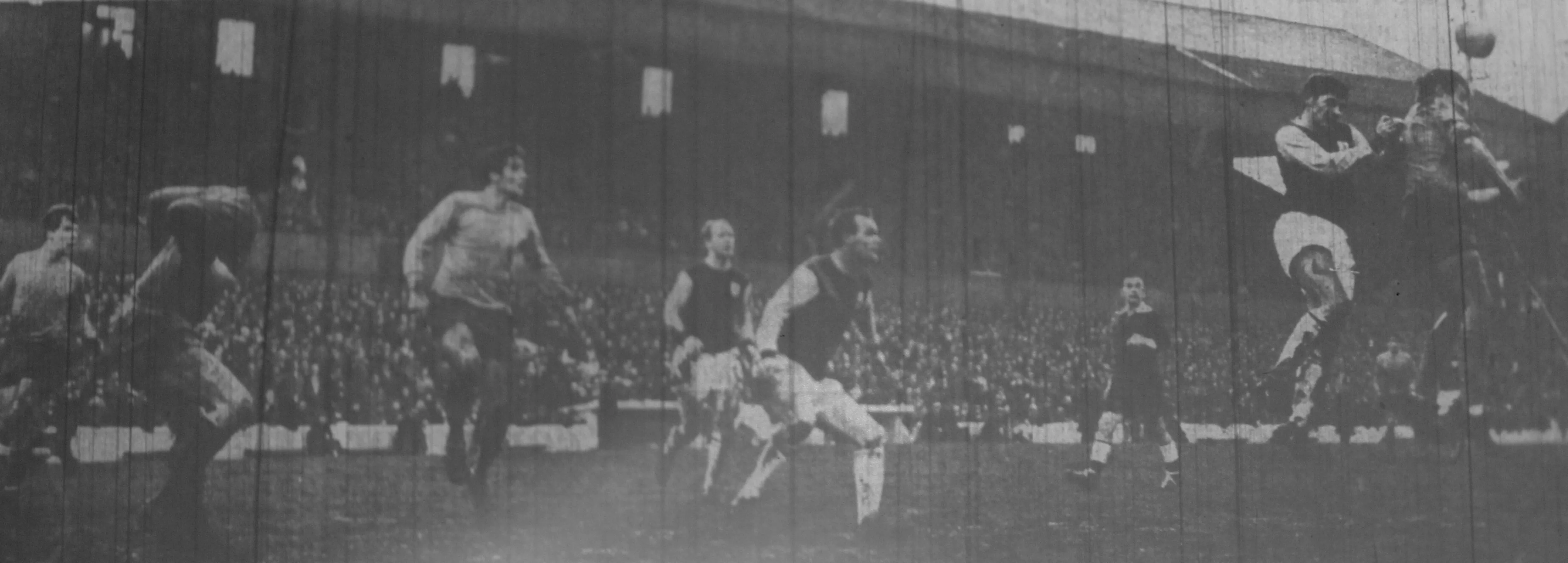 00755 30.12.67 Husband v Burnley (A) Jimmy Husband heads home at Burnley.webp