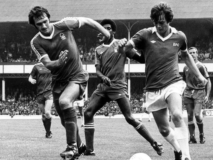 0_Duncan-McKenzie-in-action-for-Everton-against-former-club-Nottingham-Forest.webp