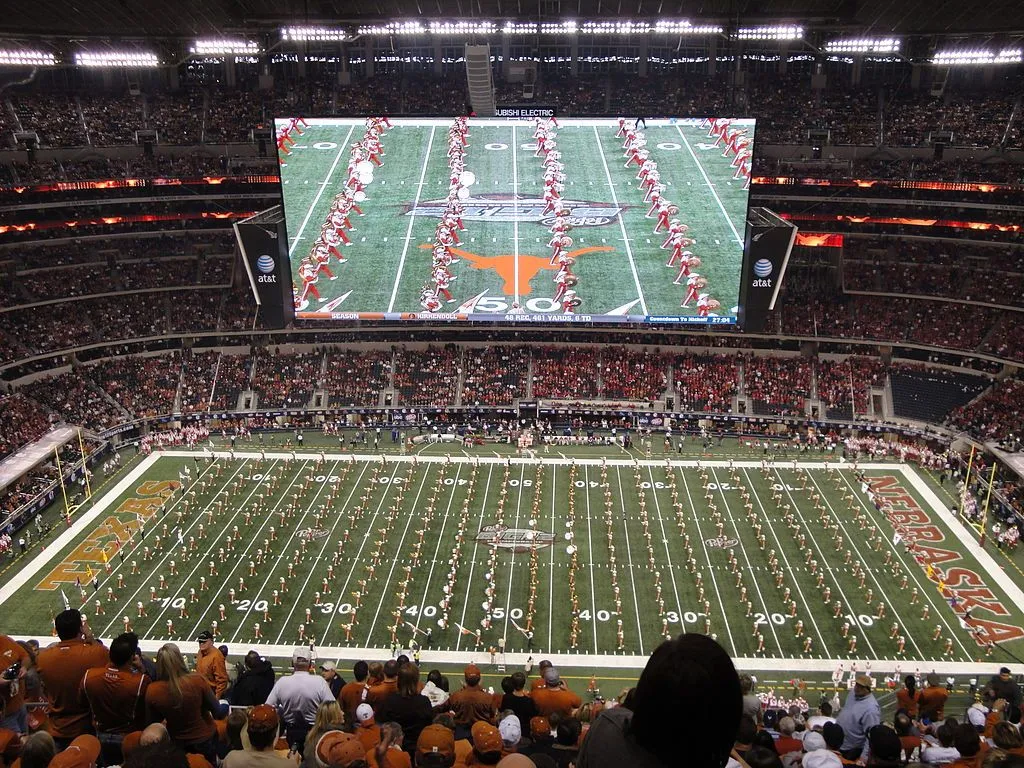 1024px-University_of_Texas_marching_band_Big_12_Championship_game.webp