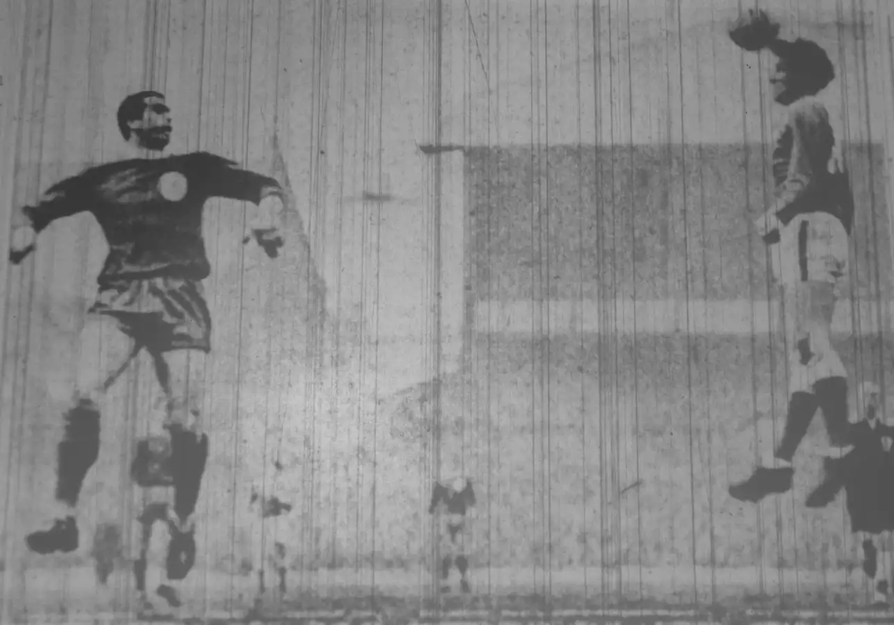 1077 12.04.65 Temple v Liverpool  (H)  Derek Temple rises unmarked to meet a cross from Jimmy...webp