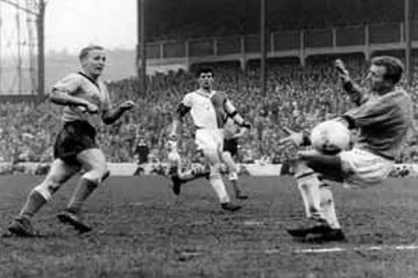 123 31.03.61 Young v Blackburn (A) Alex Young scores his second, Everton's third away to Blac...webp