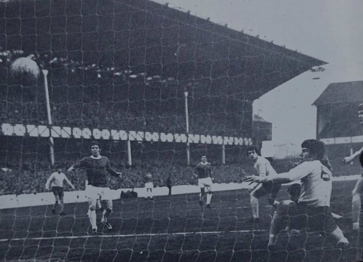 1604a 01.04.70 Whittle v WBA (H) THIRD IN SEQUENCE - Alan Whittle opens the scoring against W...webp