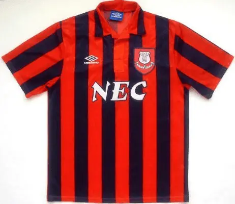 Everton sales red kit