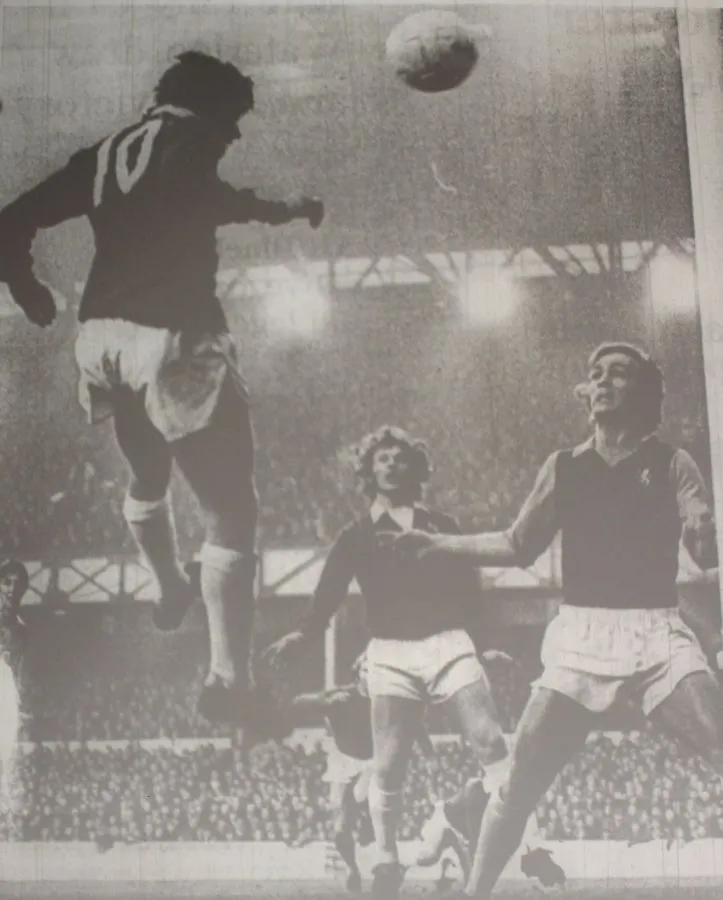 1888 13.01.73 Buckley v Villa (H) FA CUP FIRST IN SEQUENCE - Mick Buckley meets a chipped cro...webp