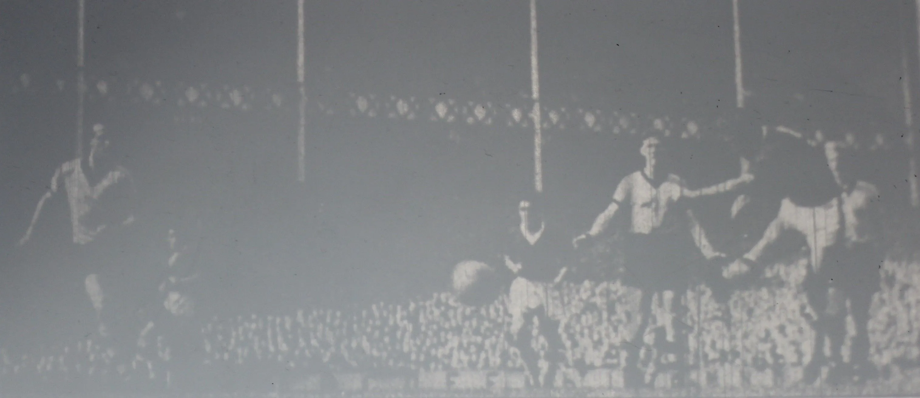 196 10.09.60 Harris v Wolves (H) Jimmy Harris takes advantage of hesitancy in the Wolves defen...JPG