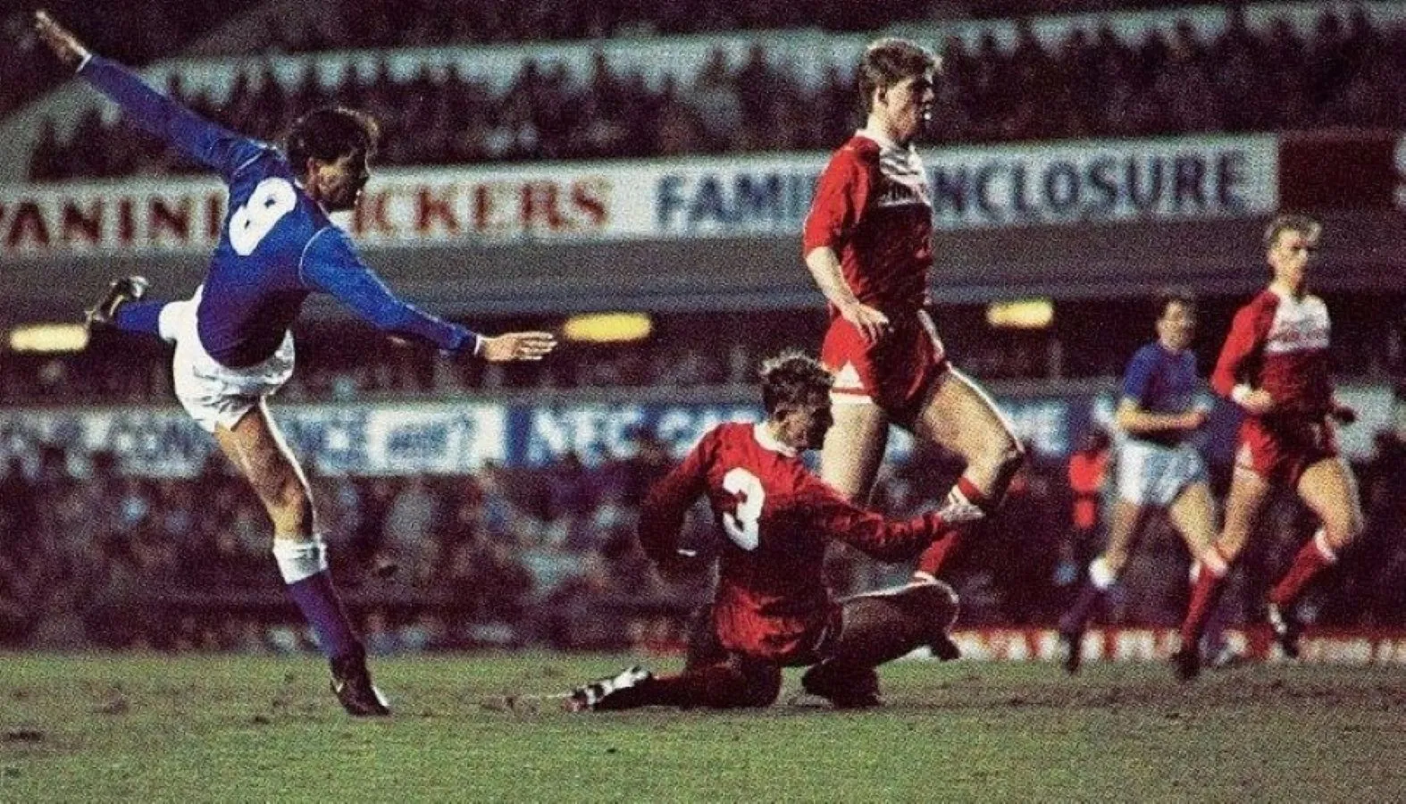 22 09.02.88 Sharp v 'Boro' (H) FA CUP Graeme Sharp gives Everton the lead in the FA Cup repla...webp