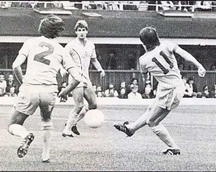 2605  27.09.80 McBride v Coventry (A) Joe McBride scores one of his brace at Coventry.jpg