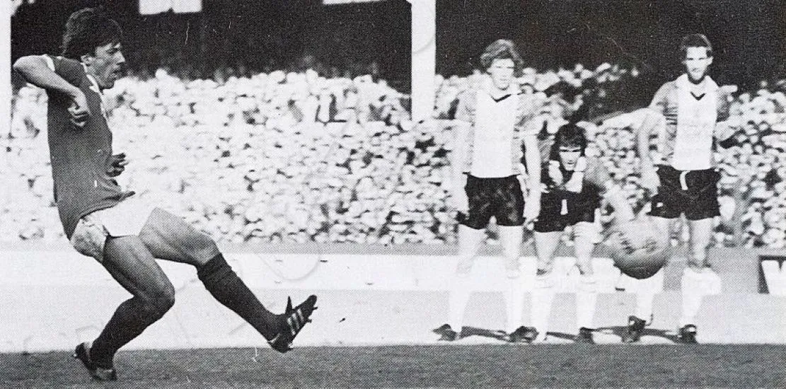 2607 04.10.80  McBride (Pen) v Southampton H) Joe McBride scores from the penalty spot as the...webp