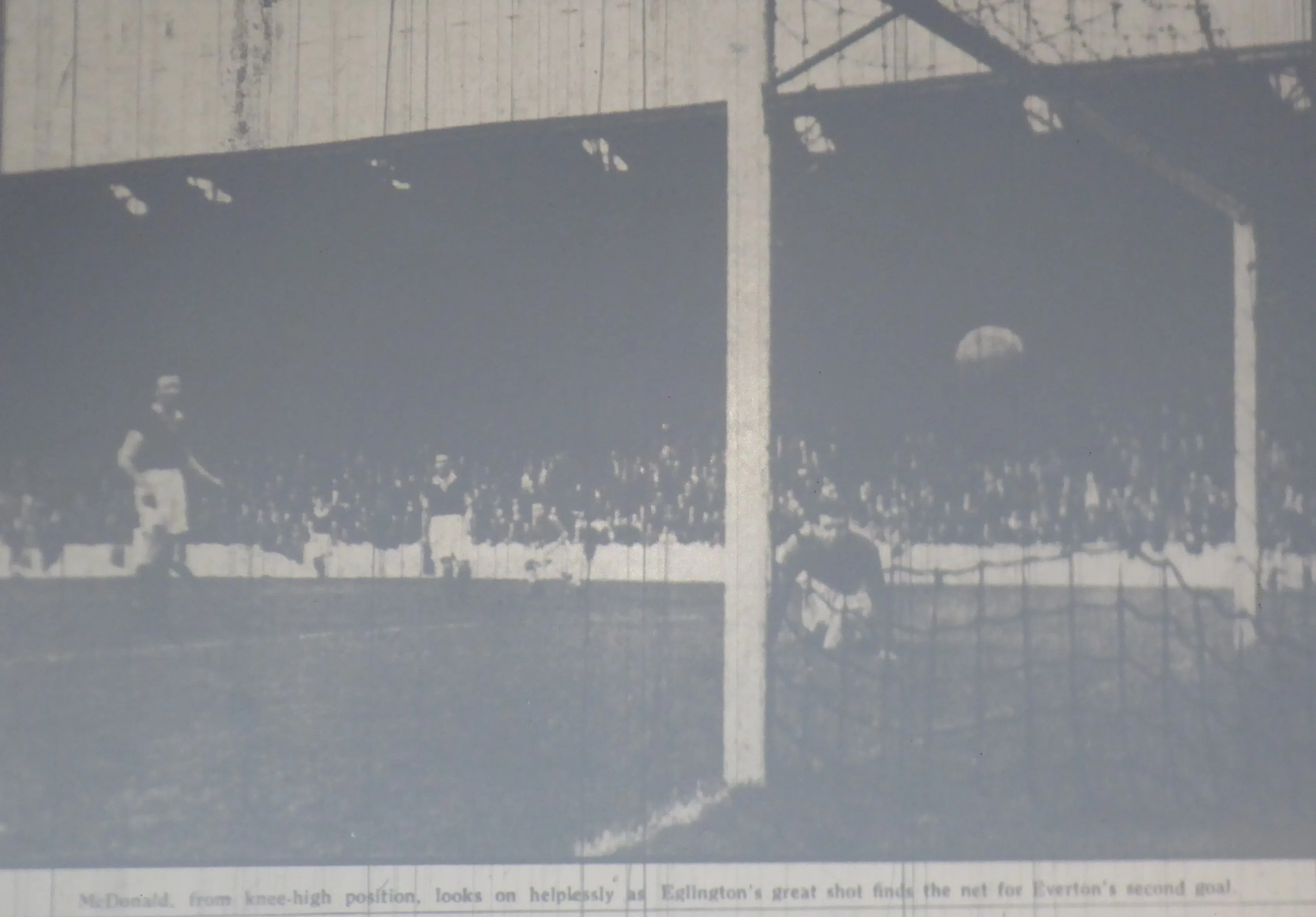 505 04.09.54 Eglington v Burnley (A) A cross shot from Tommy Eglington completely deceives Bu...webp