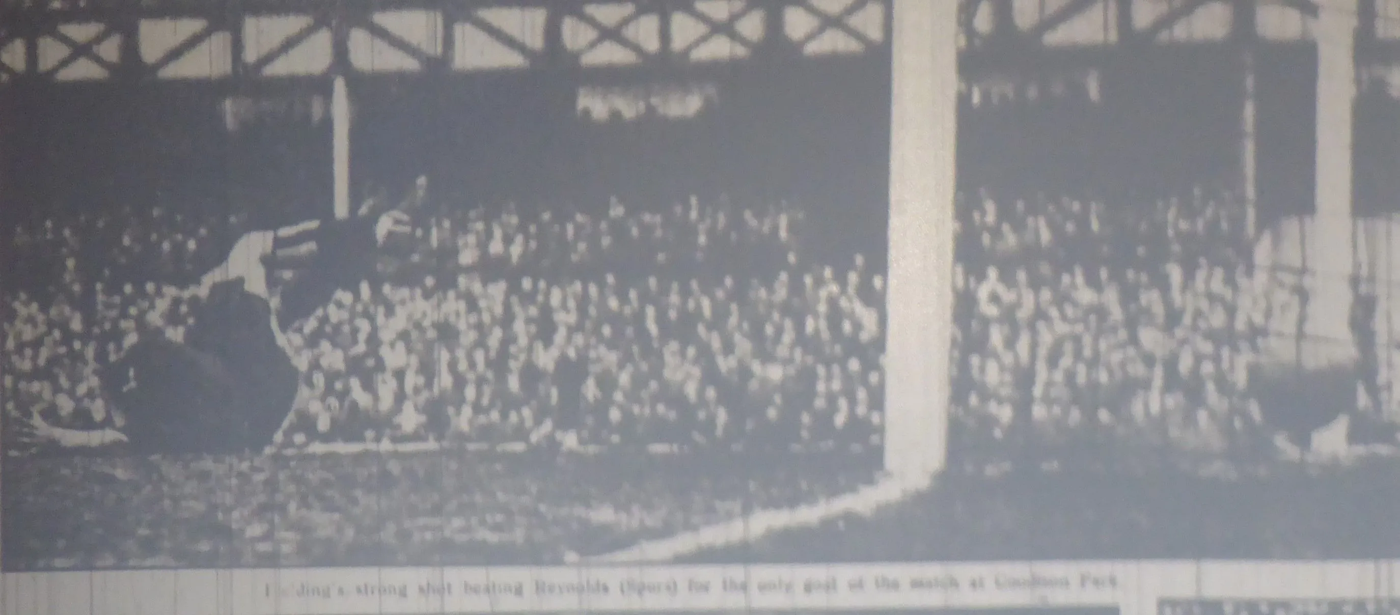 513 09.04.55 Fielding v Spurs (H) Spurs keeper, Ron Reynolds has no chance as Wally Fielding ...webp