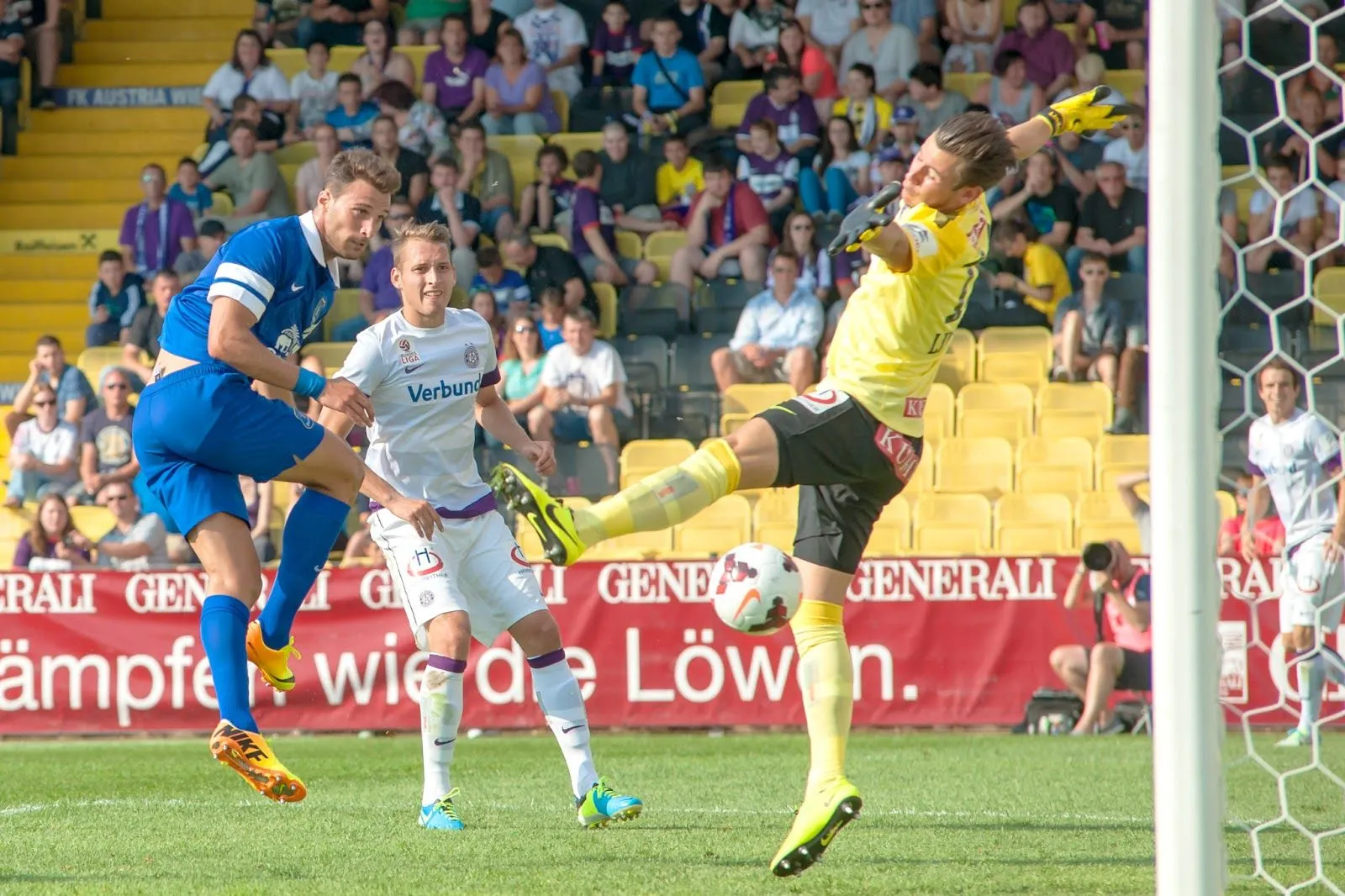 5593 14.07.13 Vellios v Austria Vienna (A) PRE-SEASON FRIENDLY - SECOND IN SEQUENCE.webp