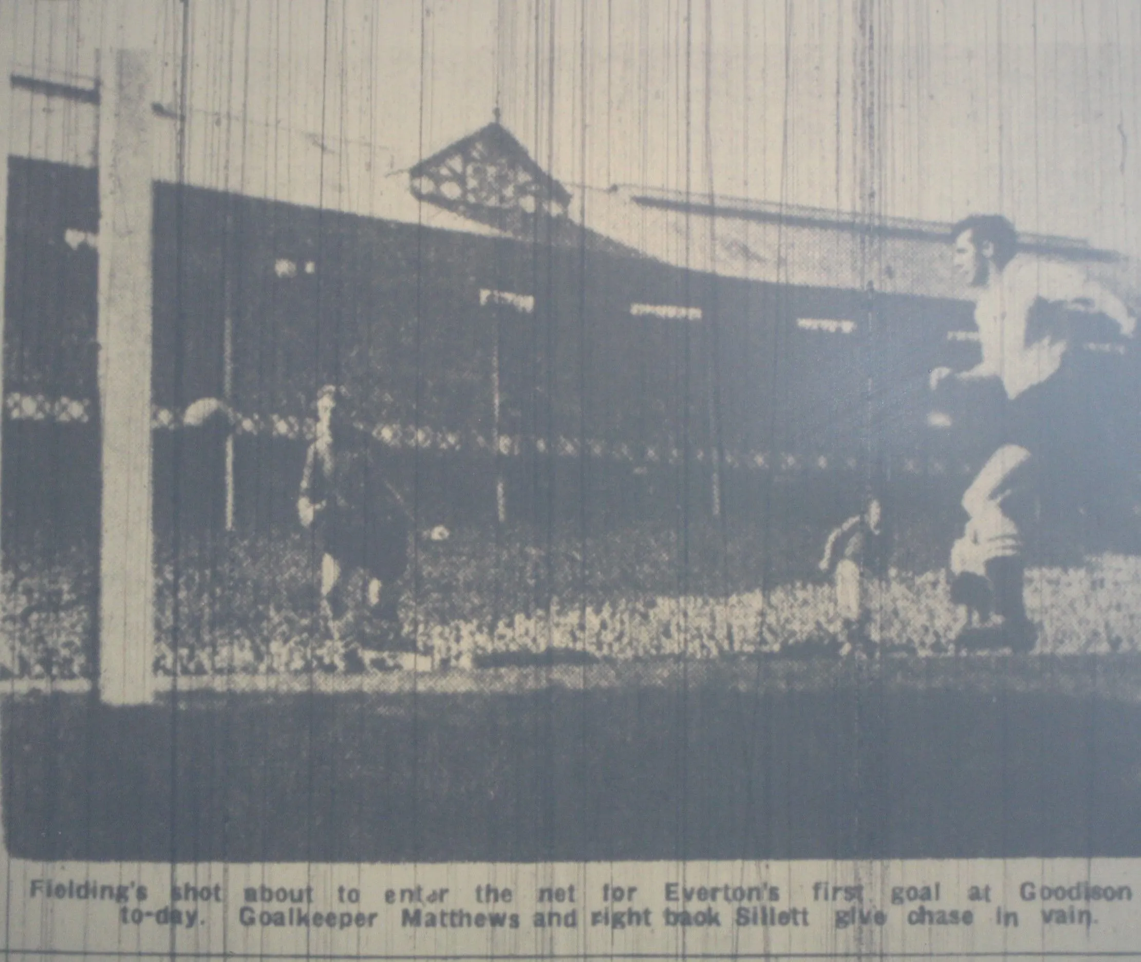 580 07.09.57 Fielding v Chelsea (H) Walter Fielding opens the scoring against Chelsea.webp