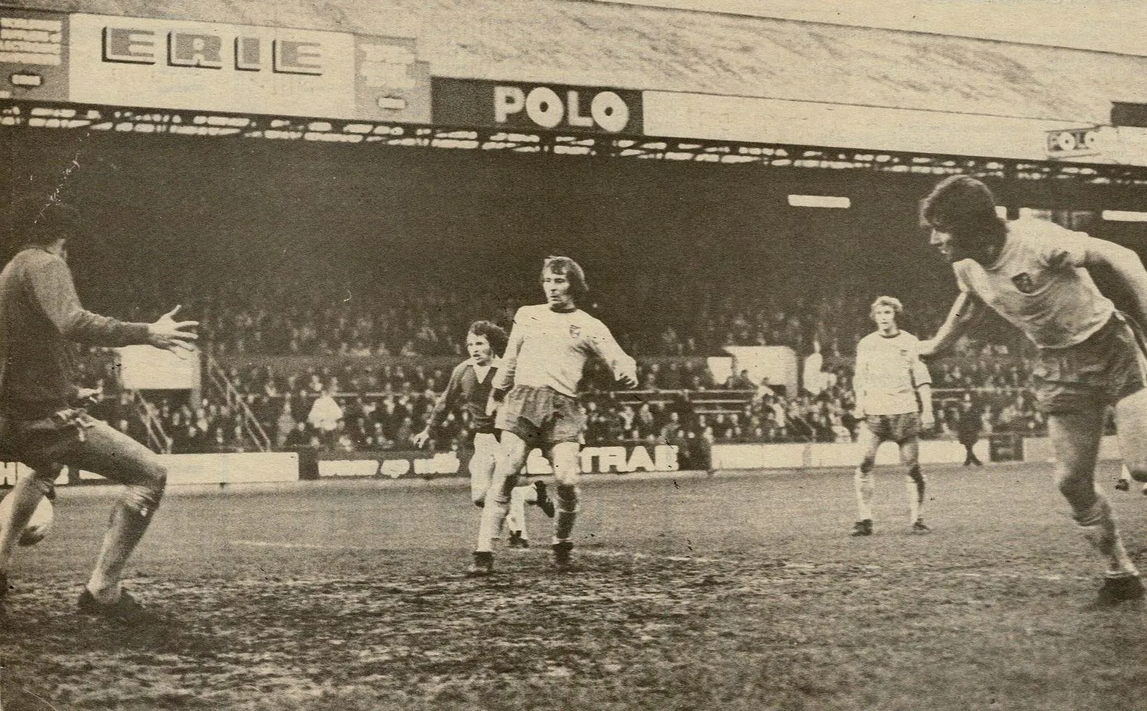 731117 Forbes og from Mick Buckley's cross in a 3-1 win at Carrow Road, 17 November 1973.webp