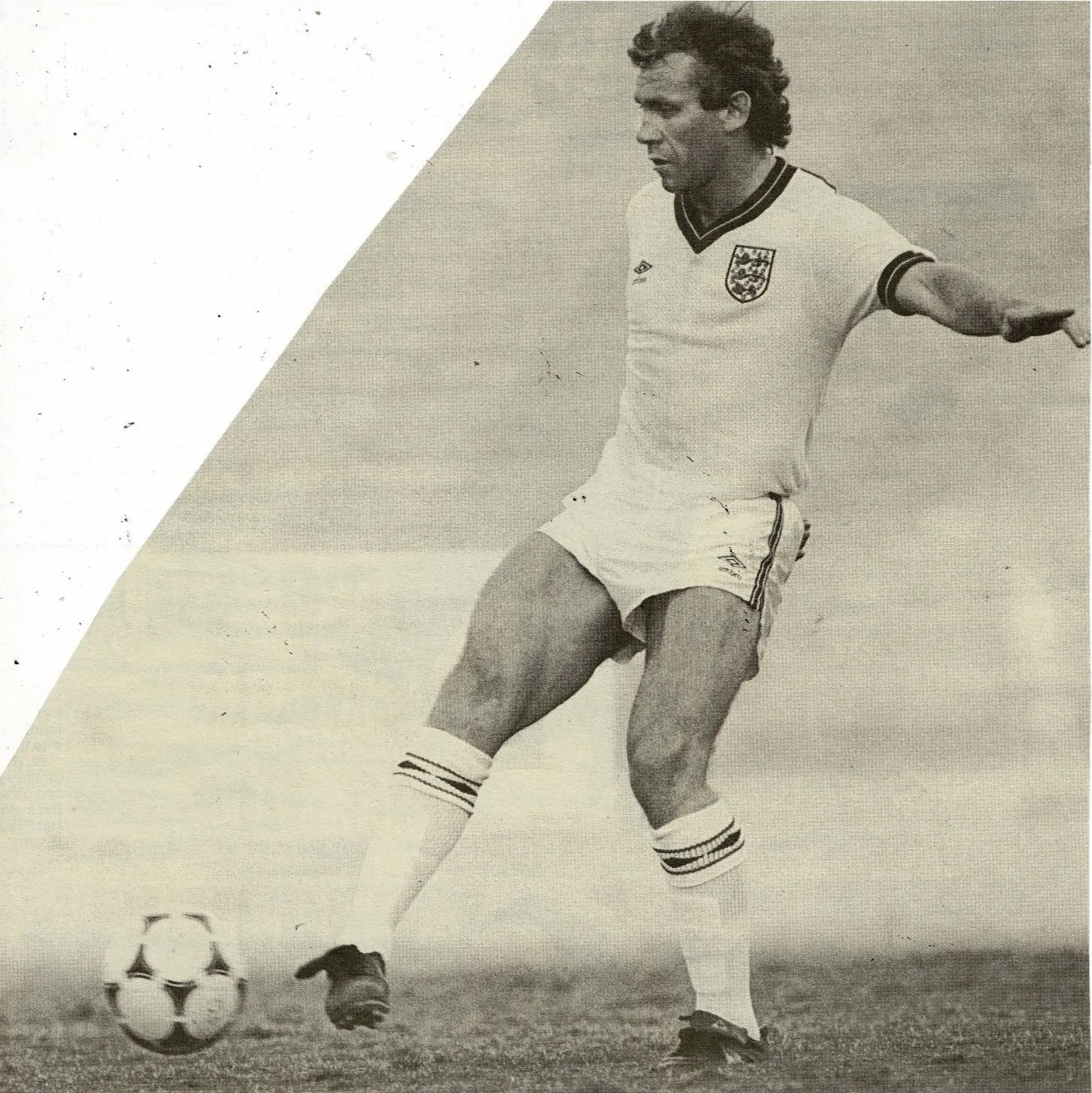 850000 Peter Reid in action for England.webp