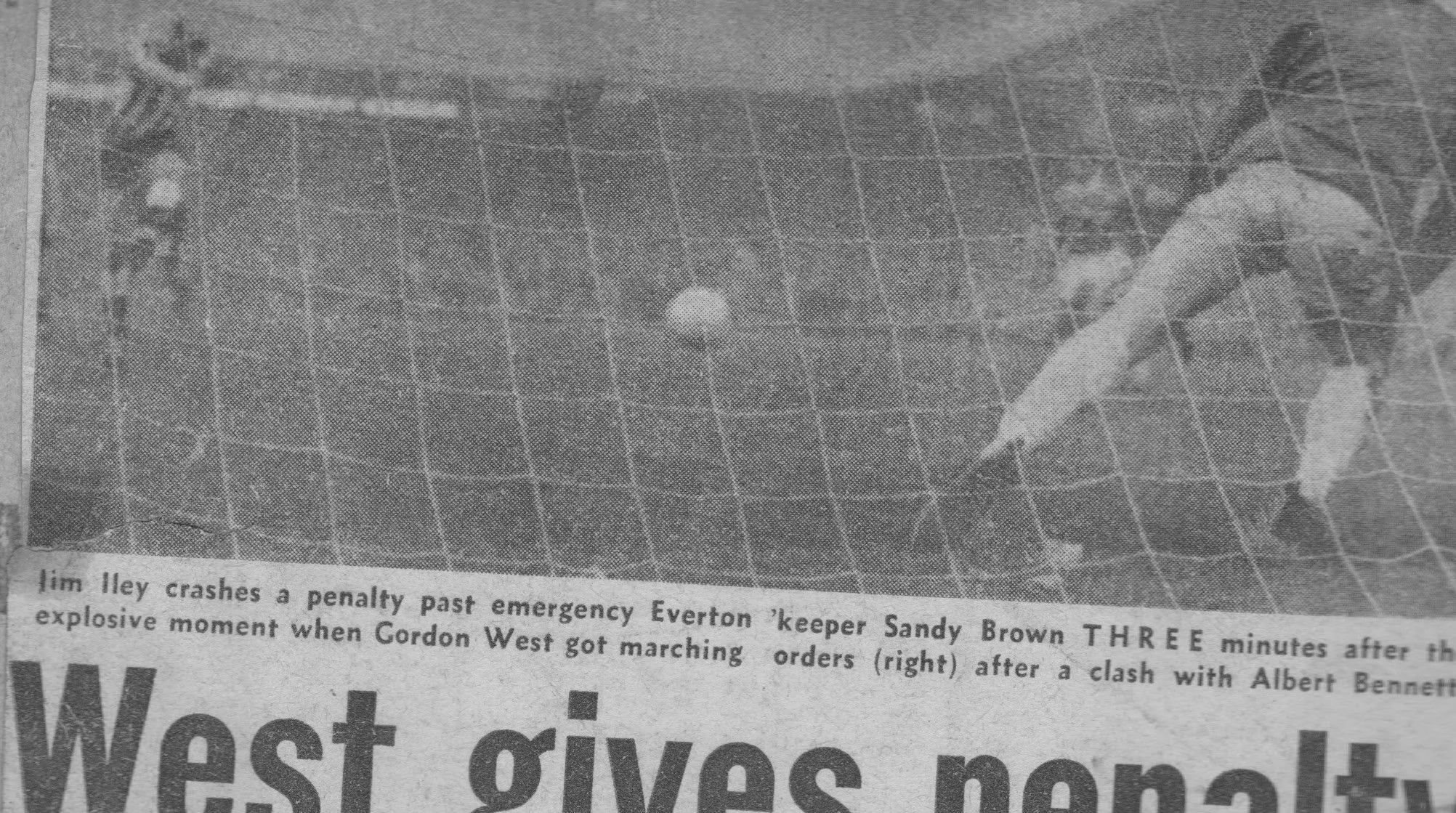 945 28.10.67 Newcastle (A) Sandy in goal.webp