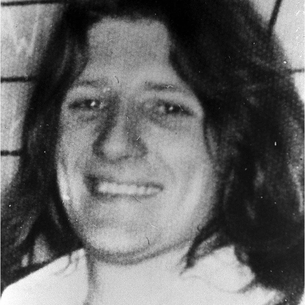 _118268546_bobbysands_pa.webp