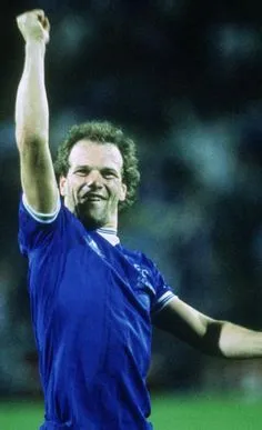 andy gray everton fc.webp