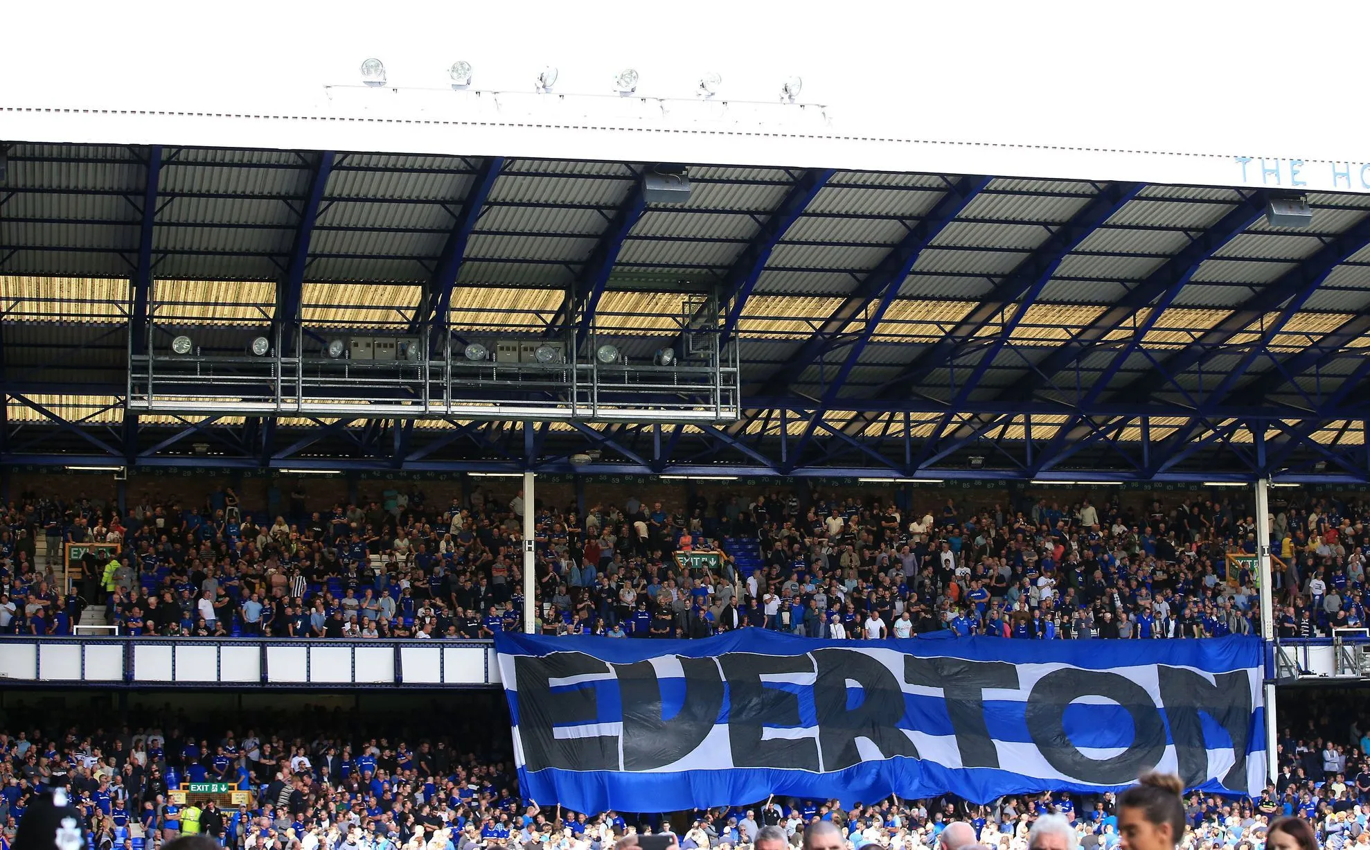 everton banner..webp