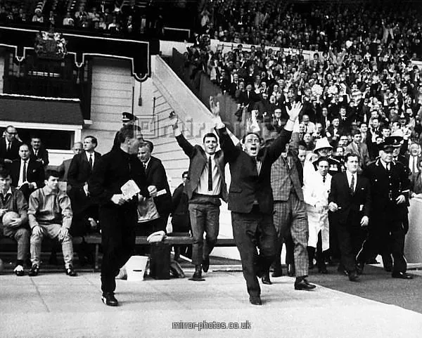 everton-v-sheffield-wednesday-fa-cup-final-may-1966-64502.webp