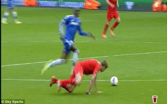 Liverpool 0-2 Chelsea - Demba Ba and Willian blow open Premier League ___.webp