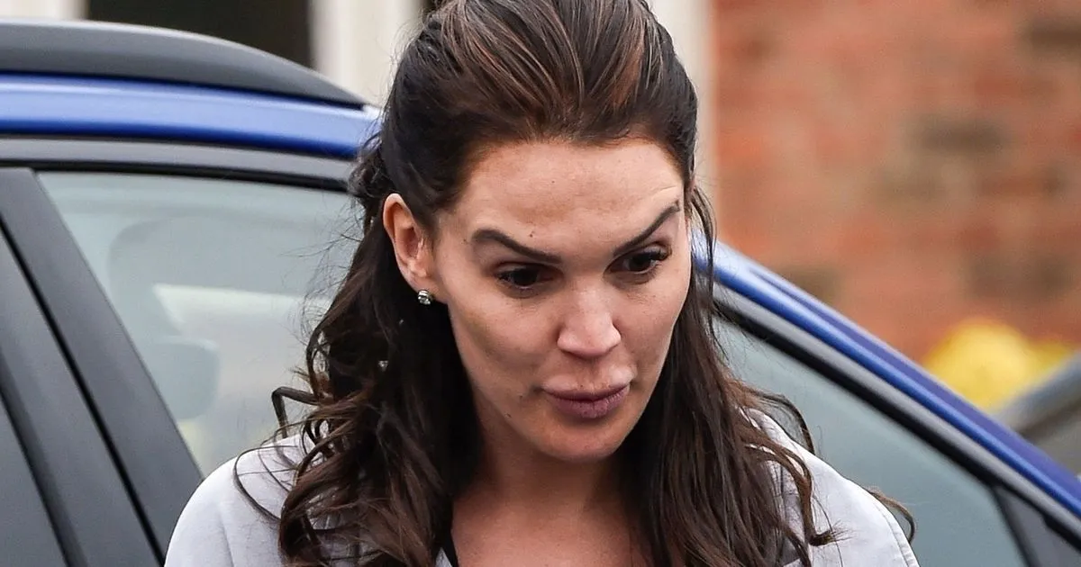 PAY-EXCLUSIVE-WEB-MUST-CALL-FOR-PRICING-Former-CBB-Star-Danielle-Lloyd-fills-up-petrol-in-ANO...webp