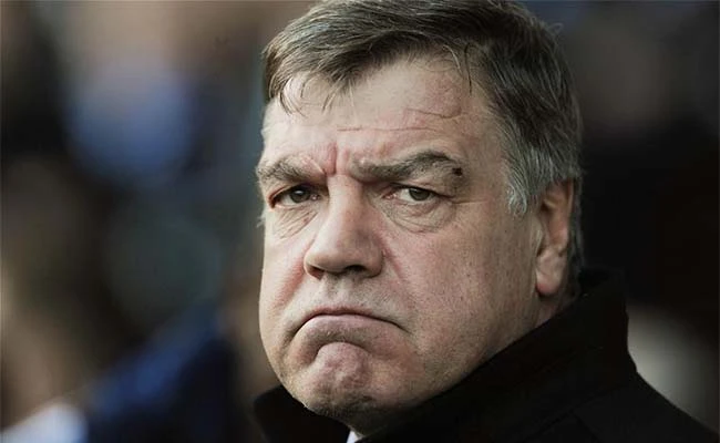 sam-allardyce-sunderland-looking-angry-newcastle-united-nufc-650x400.webp