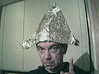 Tin_foil_hat_2.webp