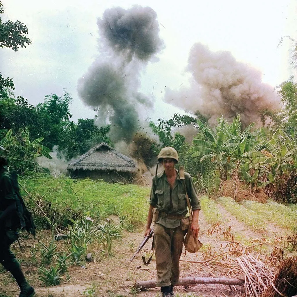 US-Marines-bombing-bunkers-tunnels-Viet-Cong-1966.webp