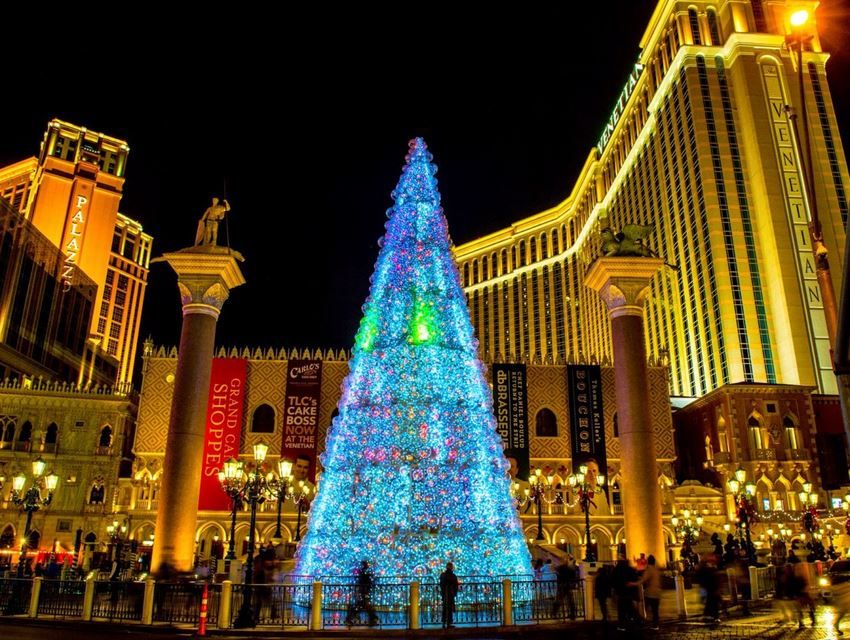 Vegas Christmas 2022.JPG