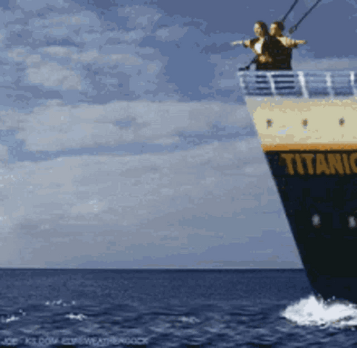 sinking-boat-funny-titanic-jack-rose-yeet-mt7yzt57wv3rzhov.gif